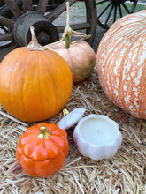 Load image into Gallery viewer, Festive Pumpkin Candle
